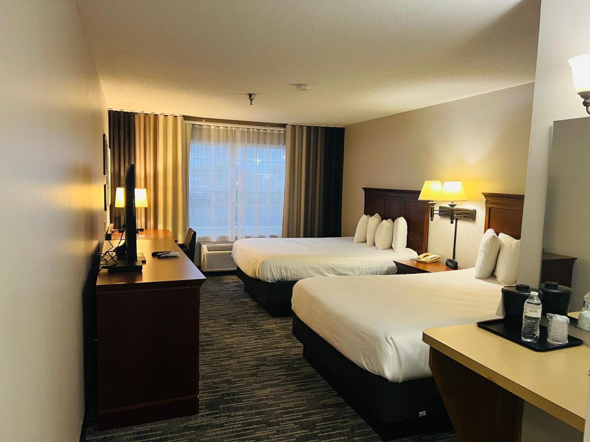 Harmony Inn & Suites Fort Dodge Ngoại thất bức ảnh