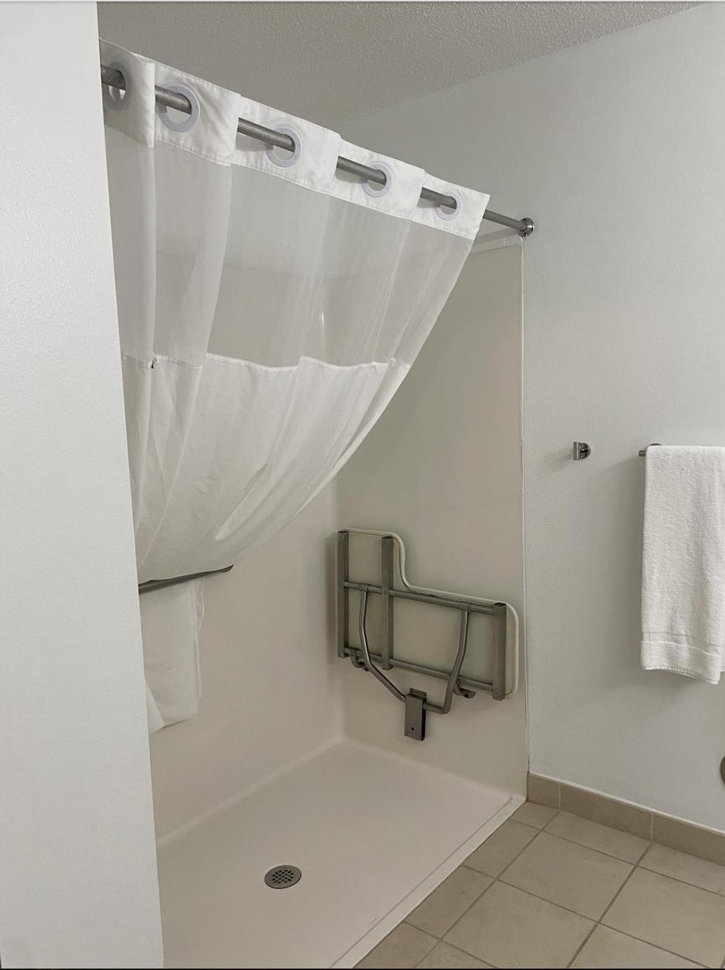 Harmony Inn & Suites Fort Dodge Ngoại thất bức ảnh