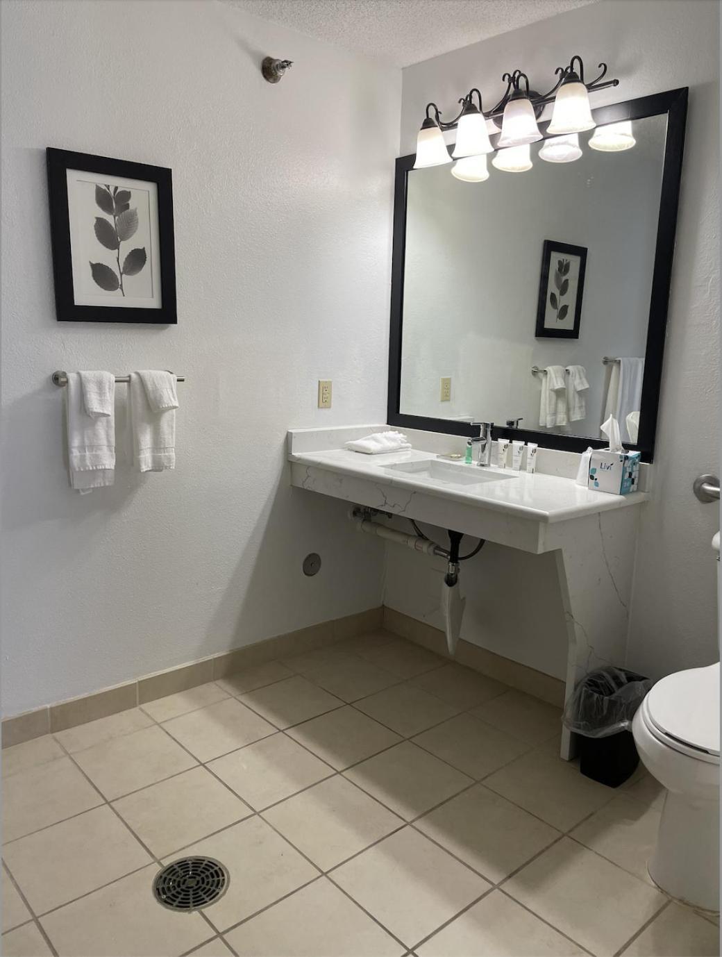 Harmony Inn & Suites Fort Dodge Ngoại thất bức ảnh