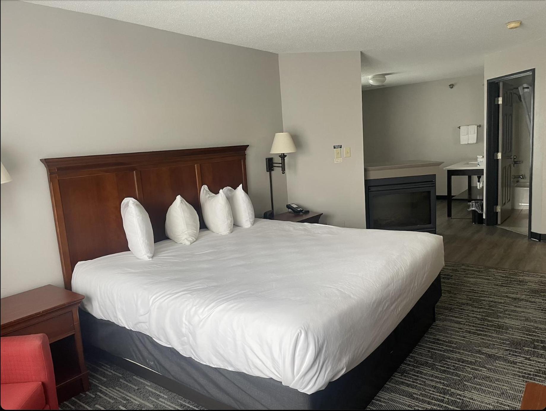 Harmony Inn & Suites Fort Dodge Ngoại thất bức ảnh