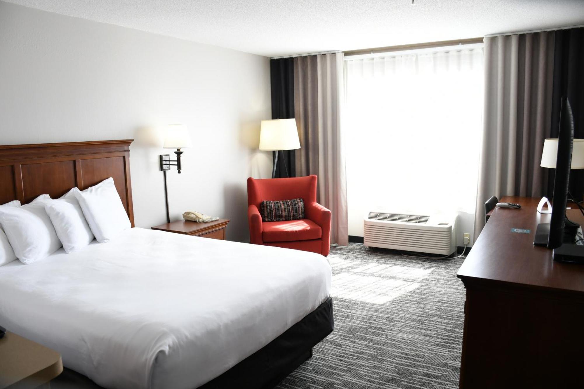 Harmony Inn & Suites Fort Dodge Ngoại thất bức ảnh